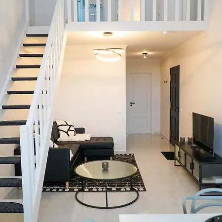 Bernard Apartman *